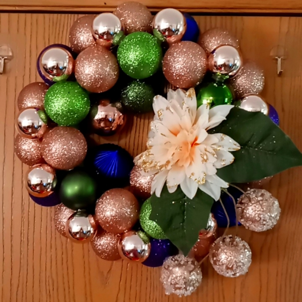 Handmade bulb wreath